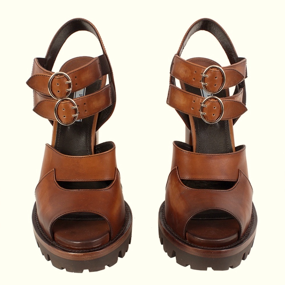 PRADA stunning two toned heels, like NWB, size 37 , authentic PRADA leather